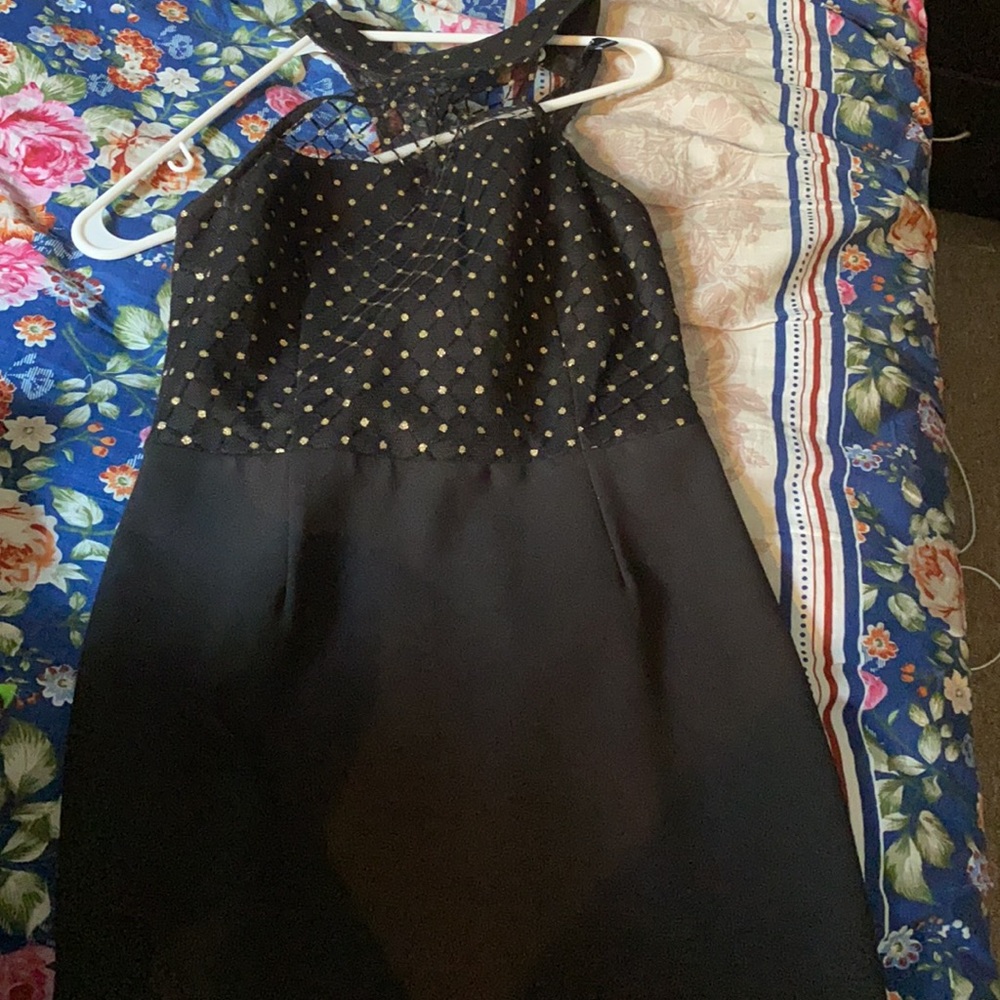 Tops - Picture 2 of 2